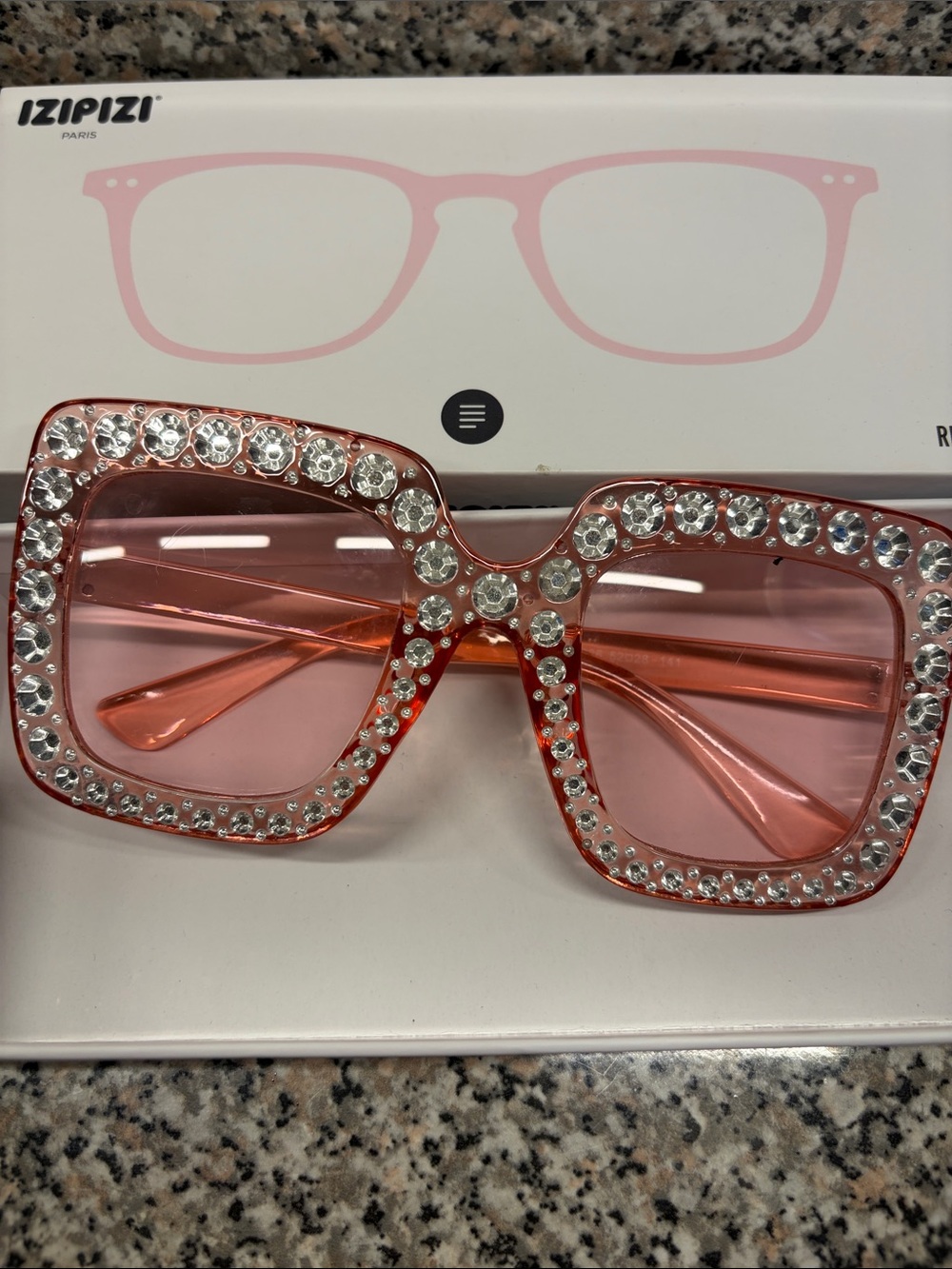 💎 Kids Sunglasses in Light Pink - Picture 3 of 3